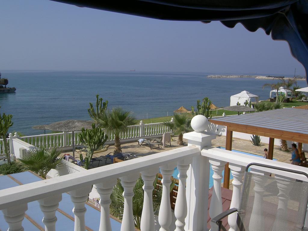 Zygi Beachfront Villa Exterior foto