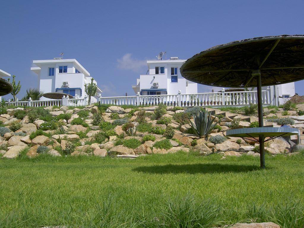 Zygi Beachfront Villa Exterior foto